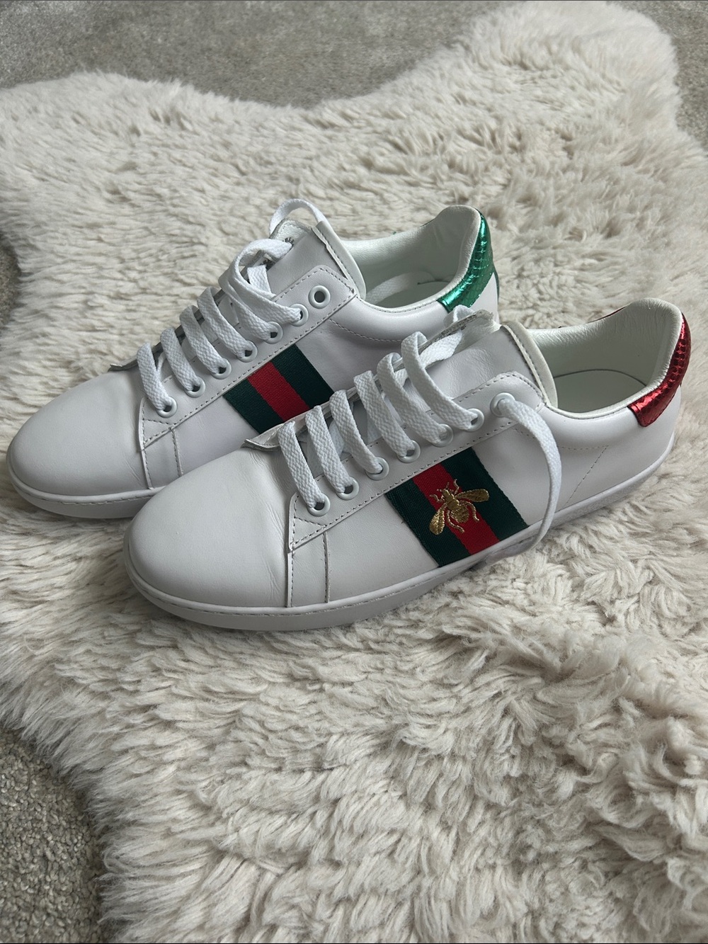 Women's Gucci Ace sneaker with bee